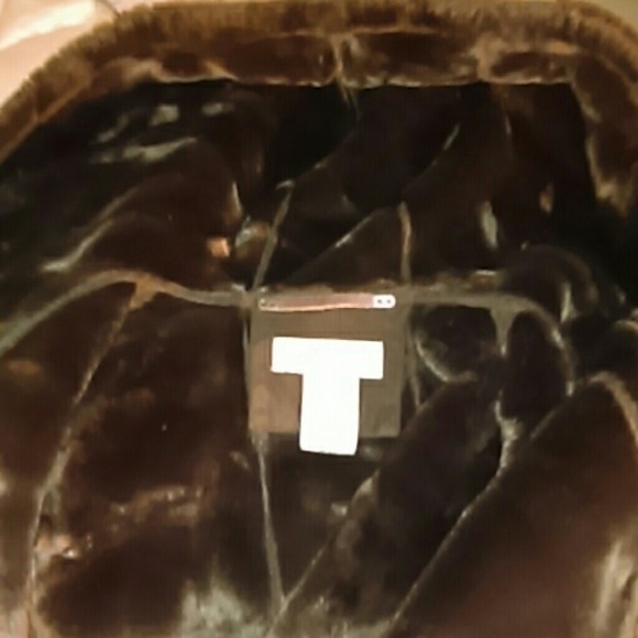 Jones New York faux fur chocolate colored jacket - Picture 5 of 6